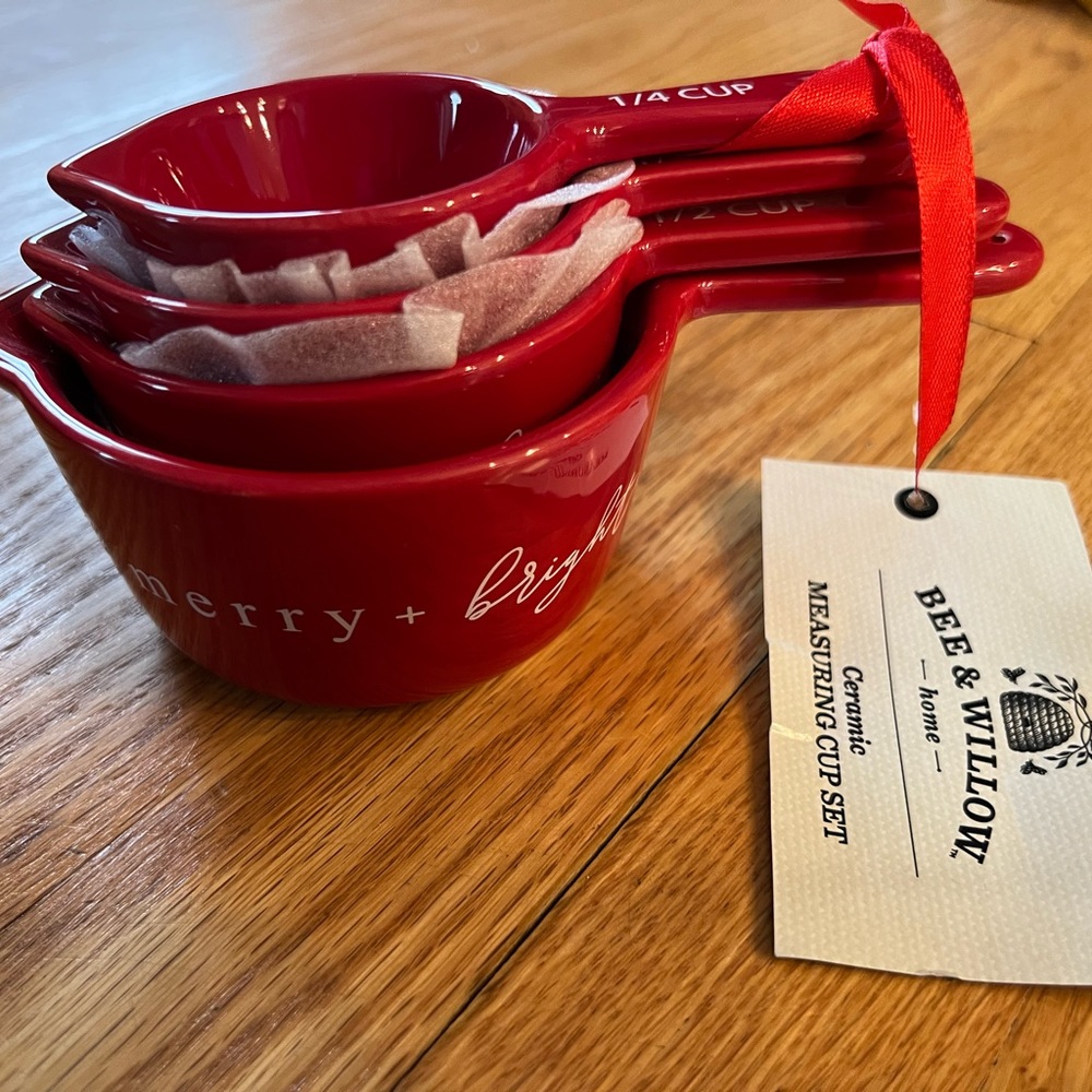 Red Measuring Cup Set - Picture 2 of 4